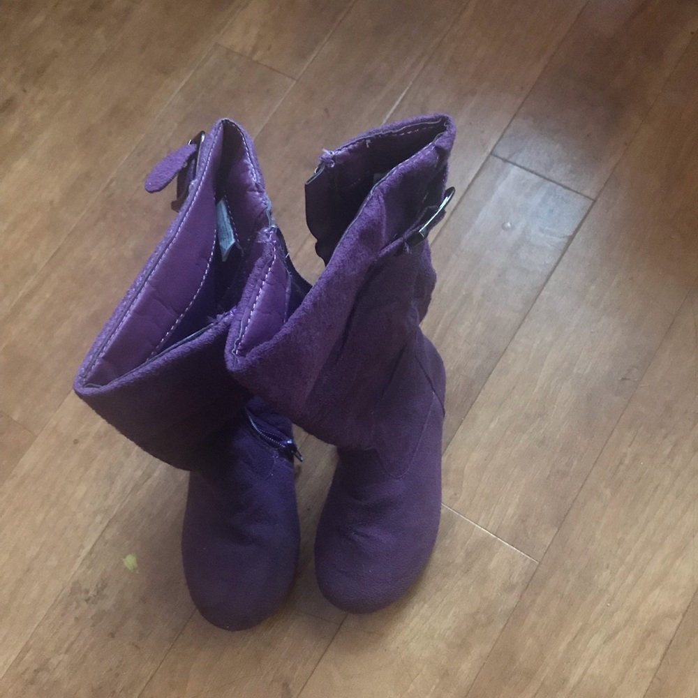 Girls purple boots